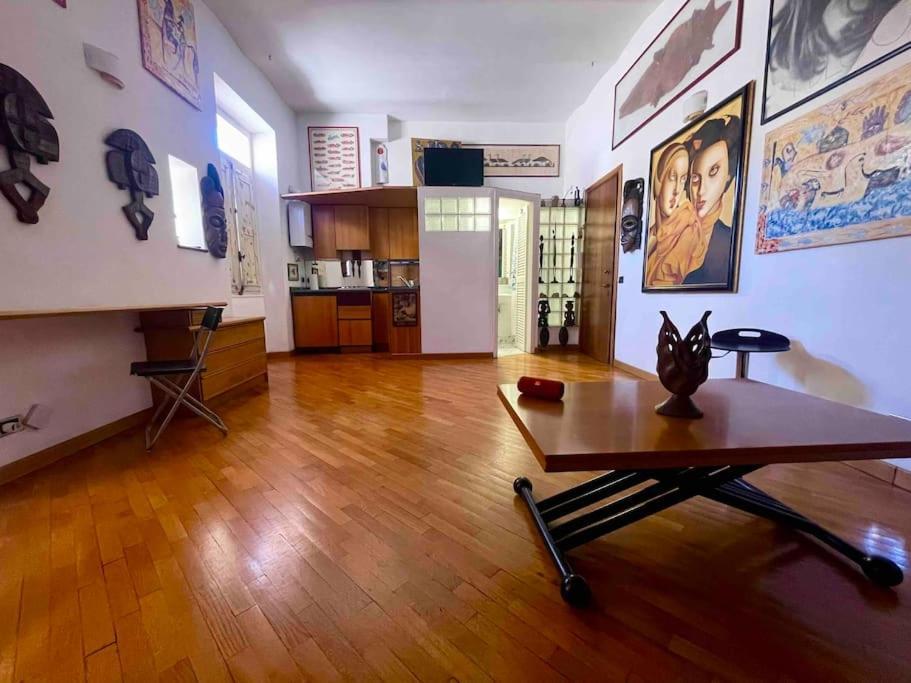 Апартаменти Our Arty Flat In Monti Рим Екстер'єр фото